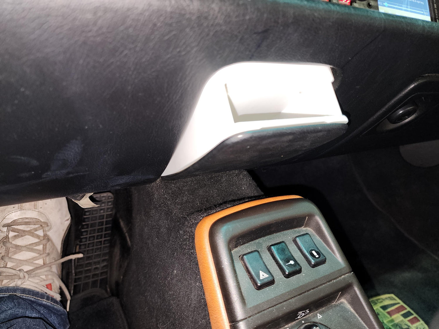 Porsche 964 ,993 ashtray phone MagSafe phone charger