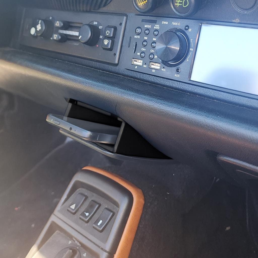 Porsche 964 ,993 ashtray phone MagSafe phone charger