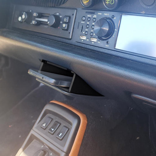 Porsche 964 ,993 ashtray phone MagSafe phone charger
